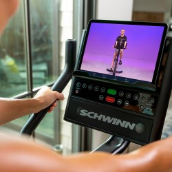 Seamlessly connect with the Zwift® app and the JRNY app for interactive coaching